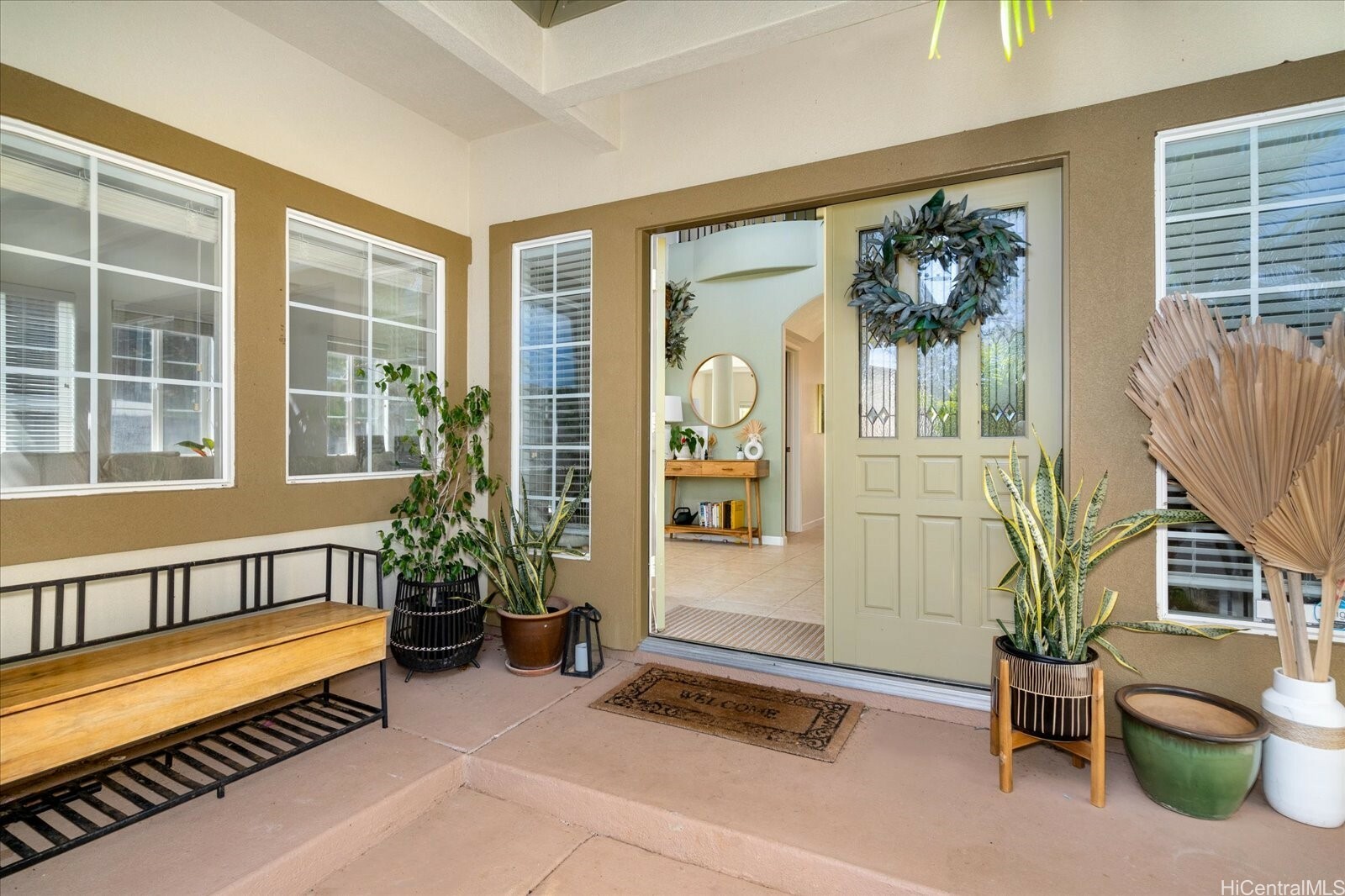 Property Photo: 1098 Kuekue Street HI 96825