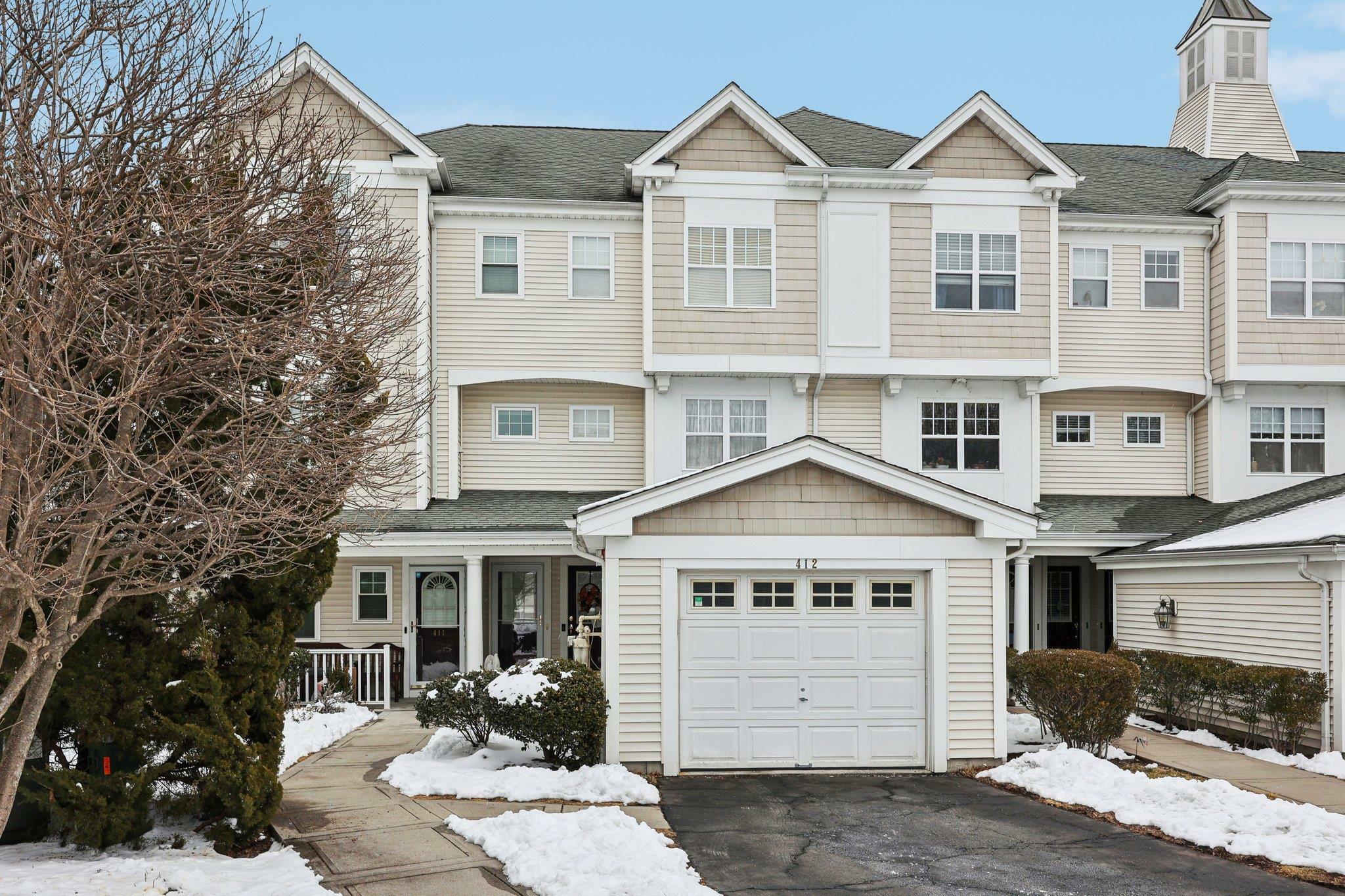 Property Photo:  412 Highridge Court  NY 10566 