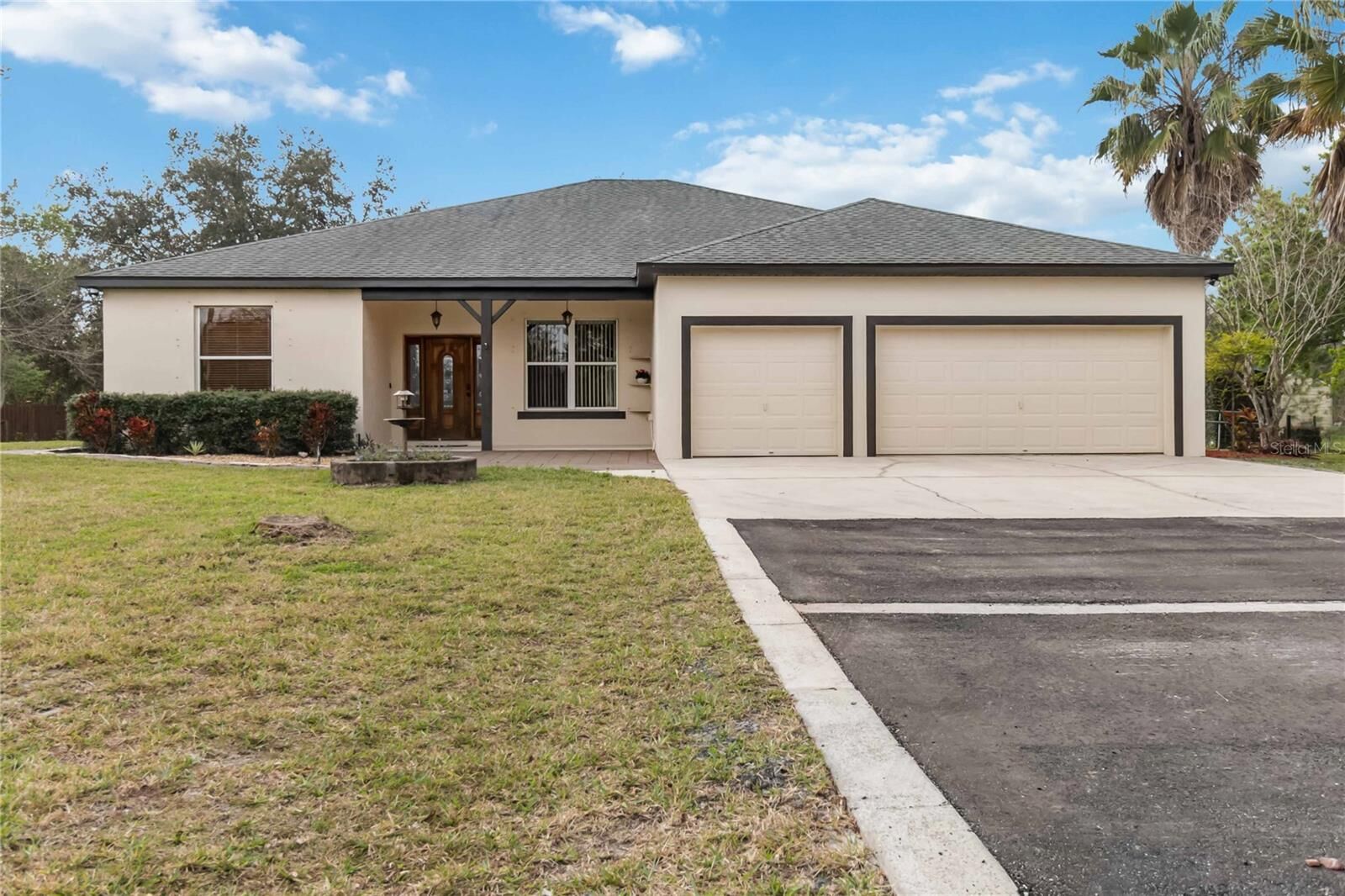 Property Photo:  18468 Sabal Street  FL 32833 