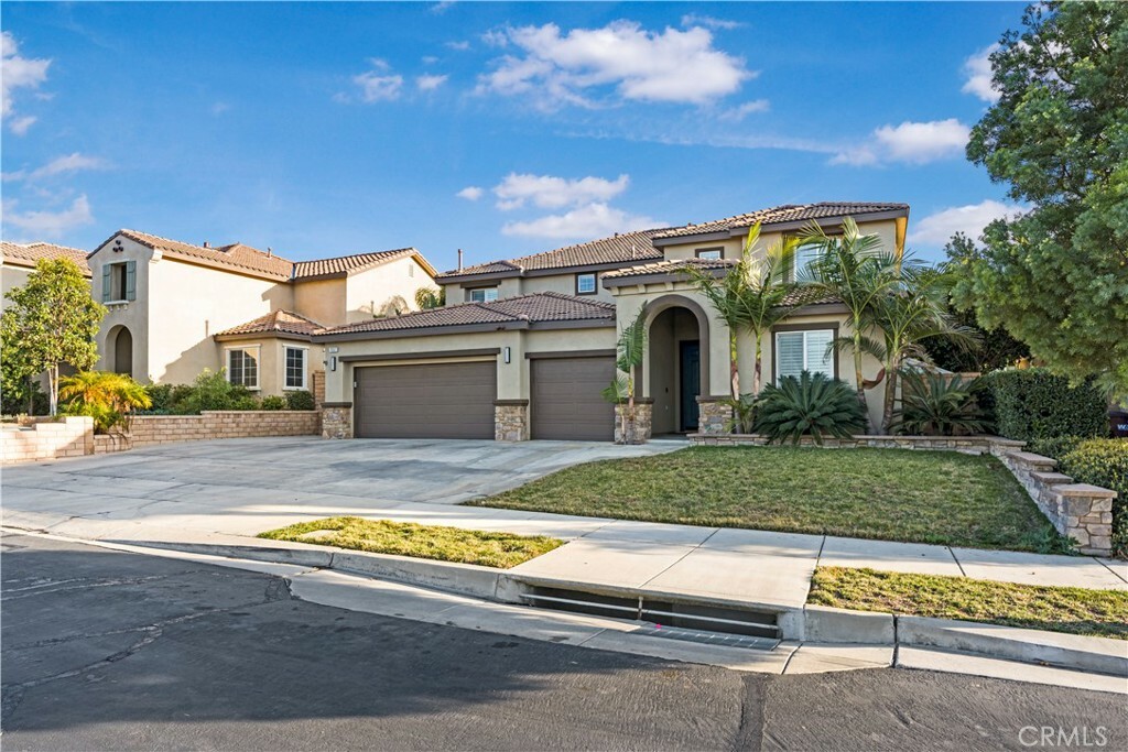 Property Photo: 7557 Summer Day Drive CA 92883