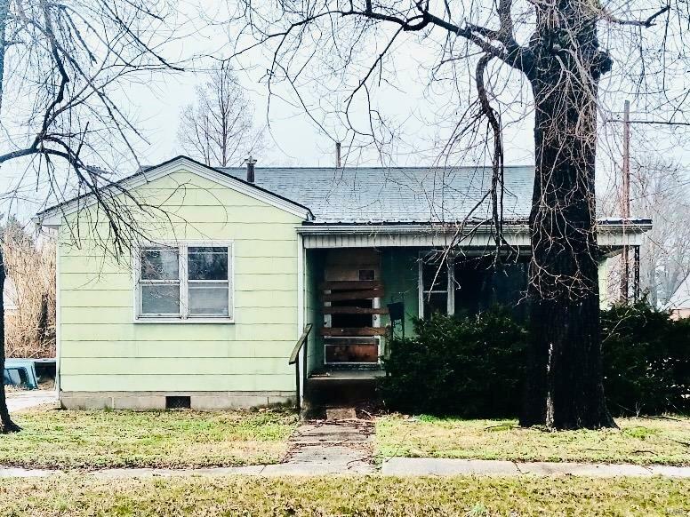 Property Photo:  430 E Gladys Street  MO 63801 