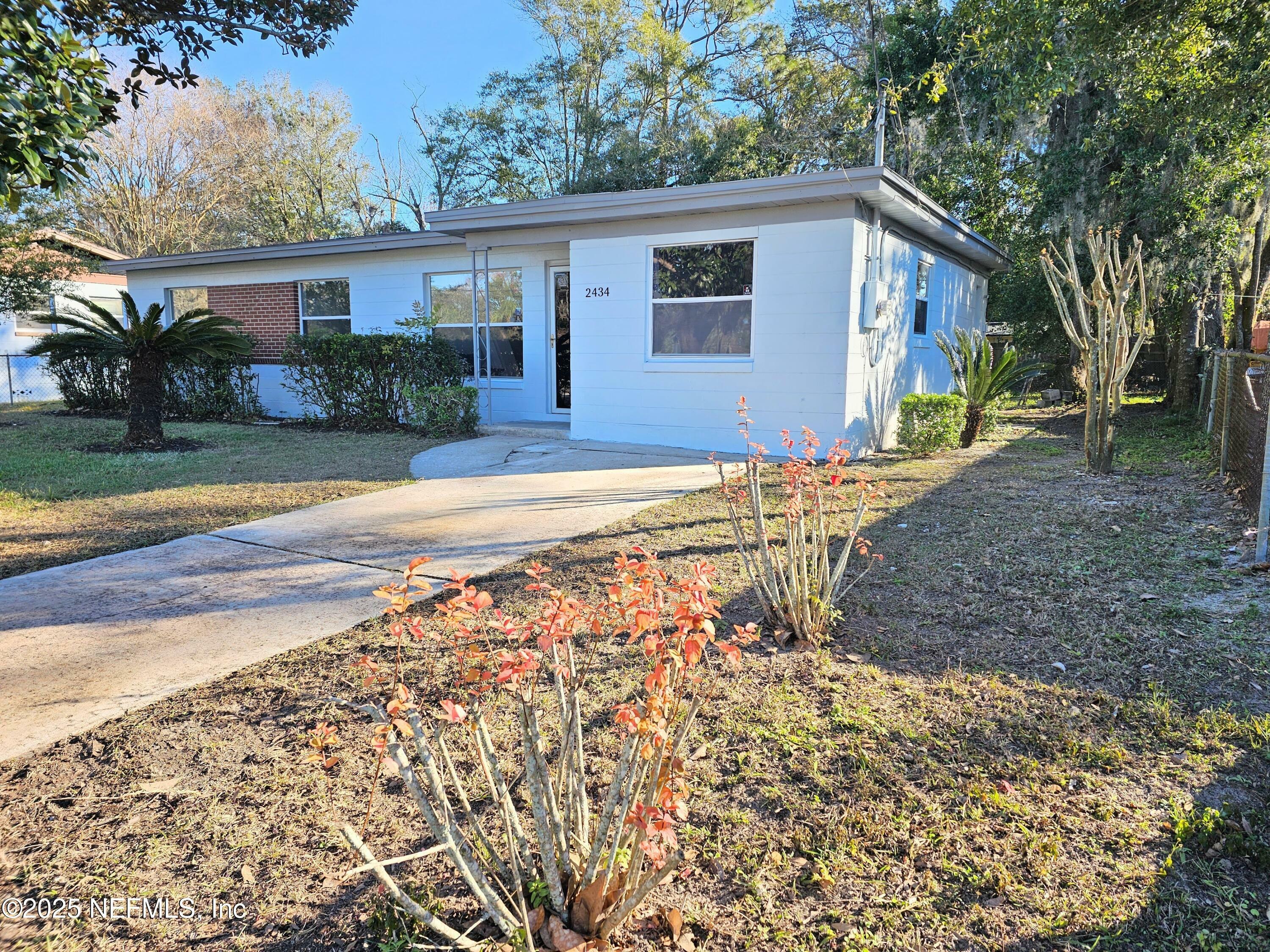 2434 Leonid Road  Jacksonville FL 32218 photo