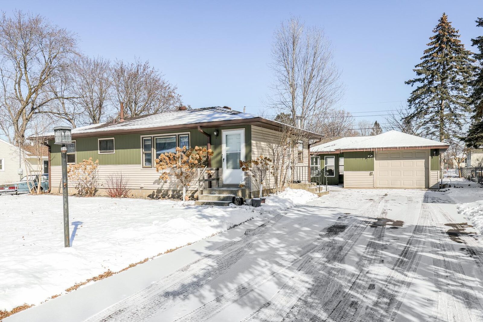 Property Photo: 2069 Marble Lane MN 55122