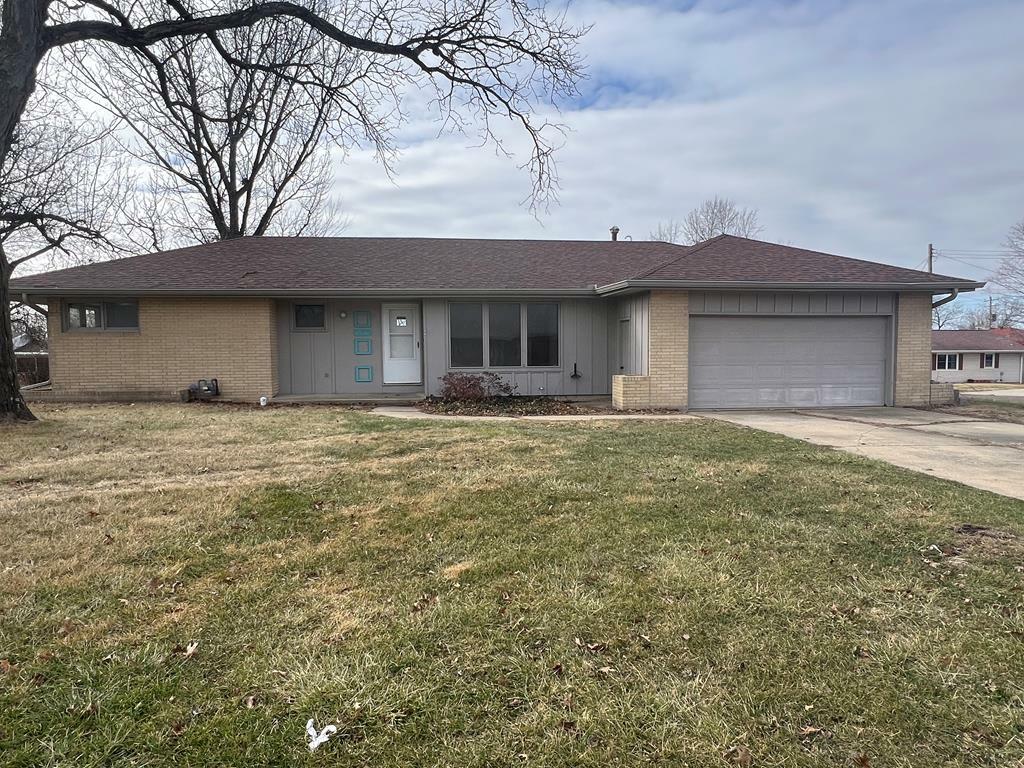 Property Photo:  1530 Hickory  MO 64601 