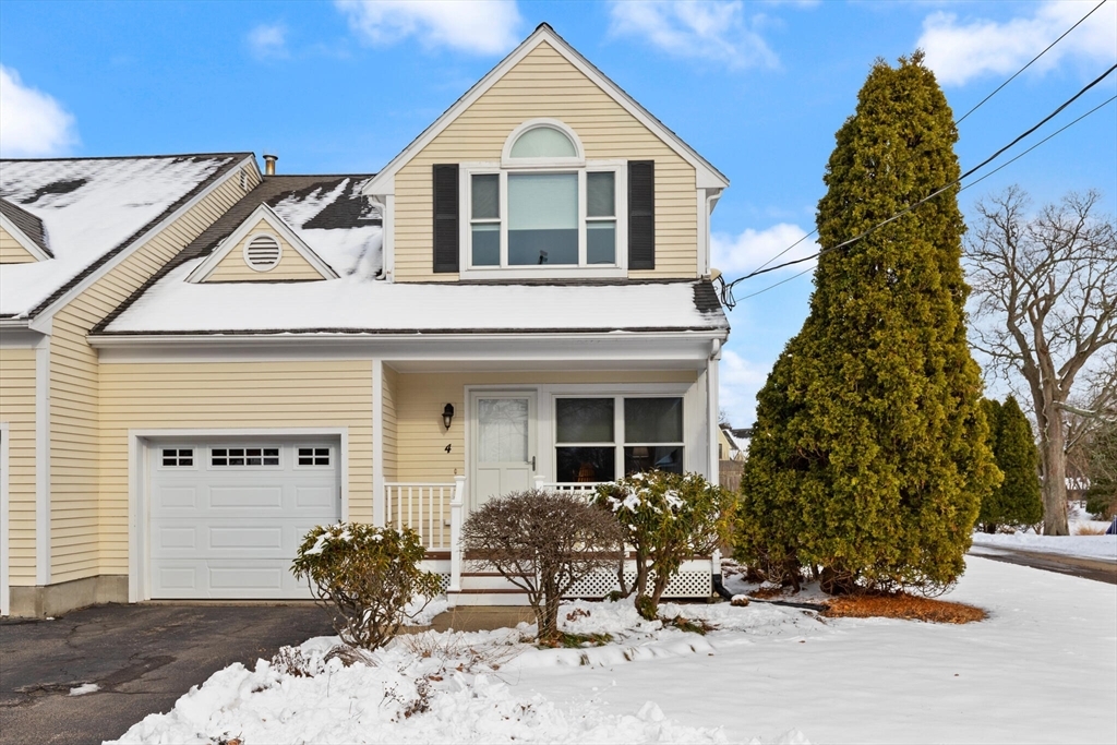 Property Photo: 4 Evergreen Cir 4 MA 02062