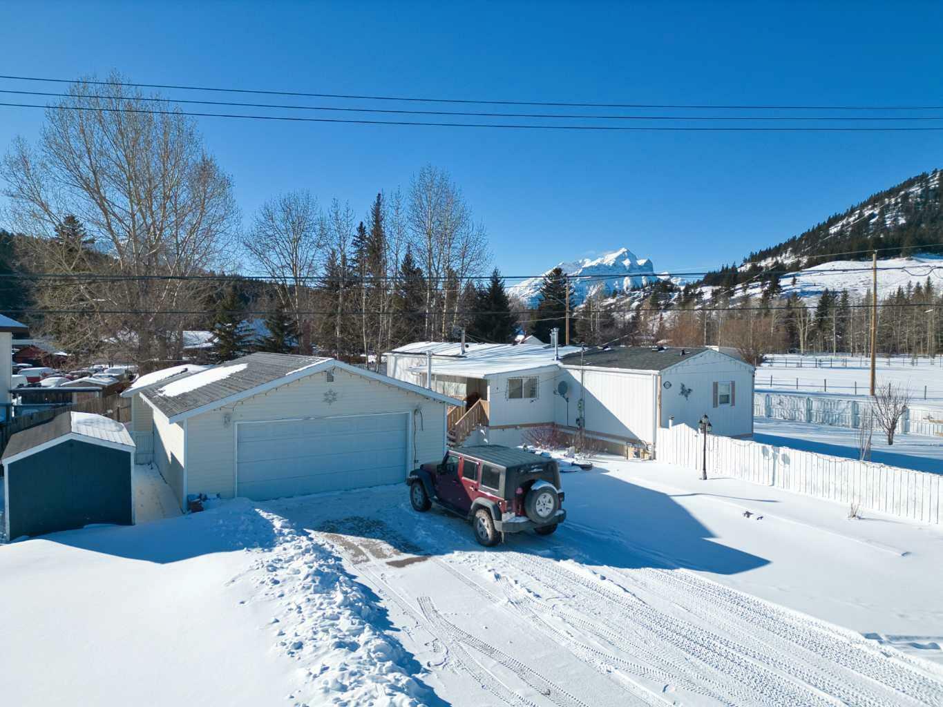 Property Photo:  1450 61 Street  AB T0K 0M0 