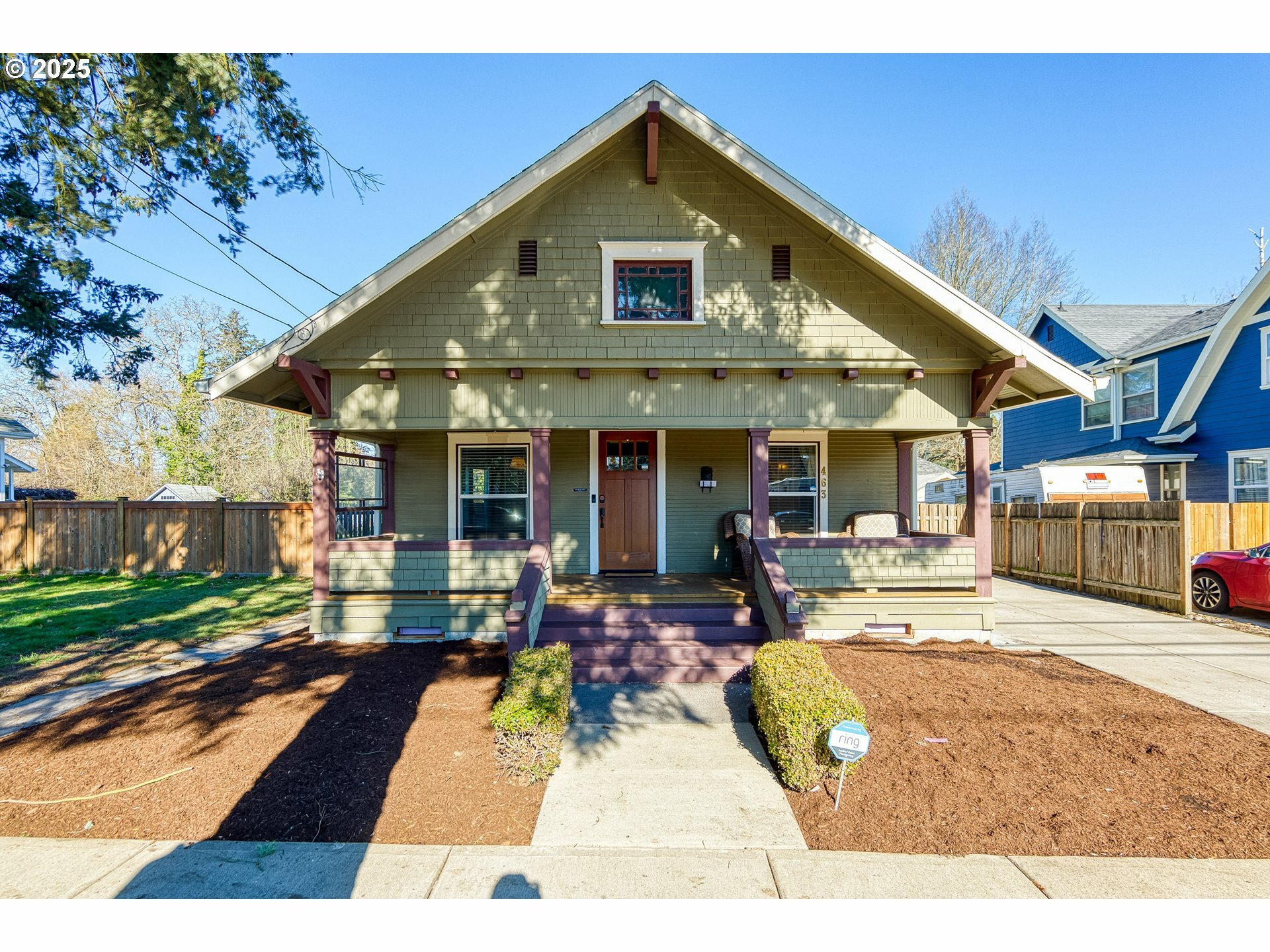 Property Photo: 463 NE Jackson St OR 97124