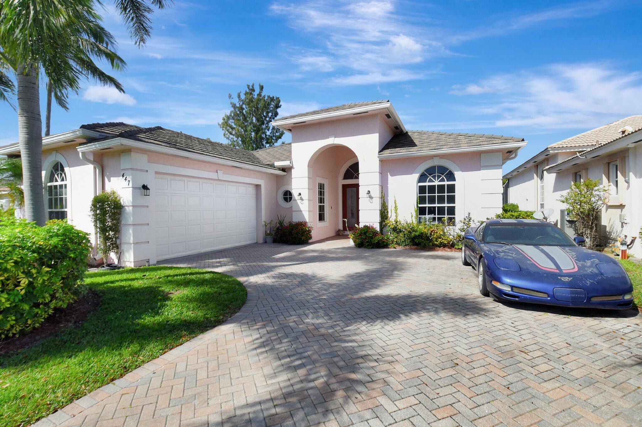 Property Photo:  447 Pine Tree Court S  FL 33462 