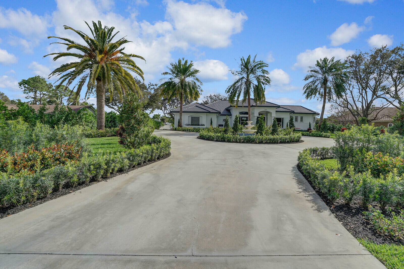 Property Photo: 6282 NW 74th Terrace FL 33067