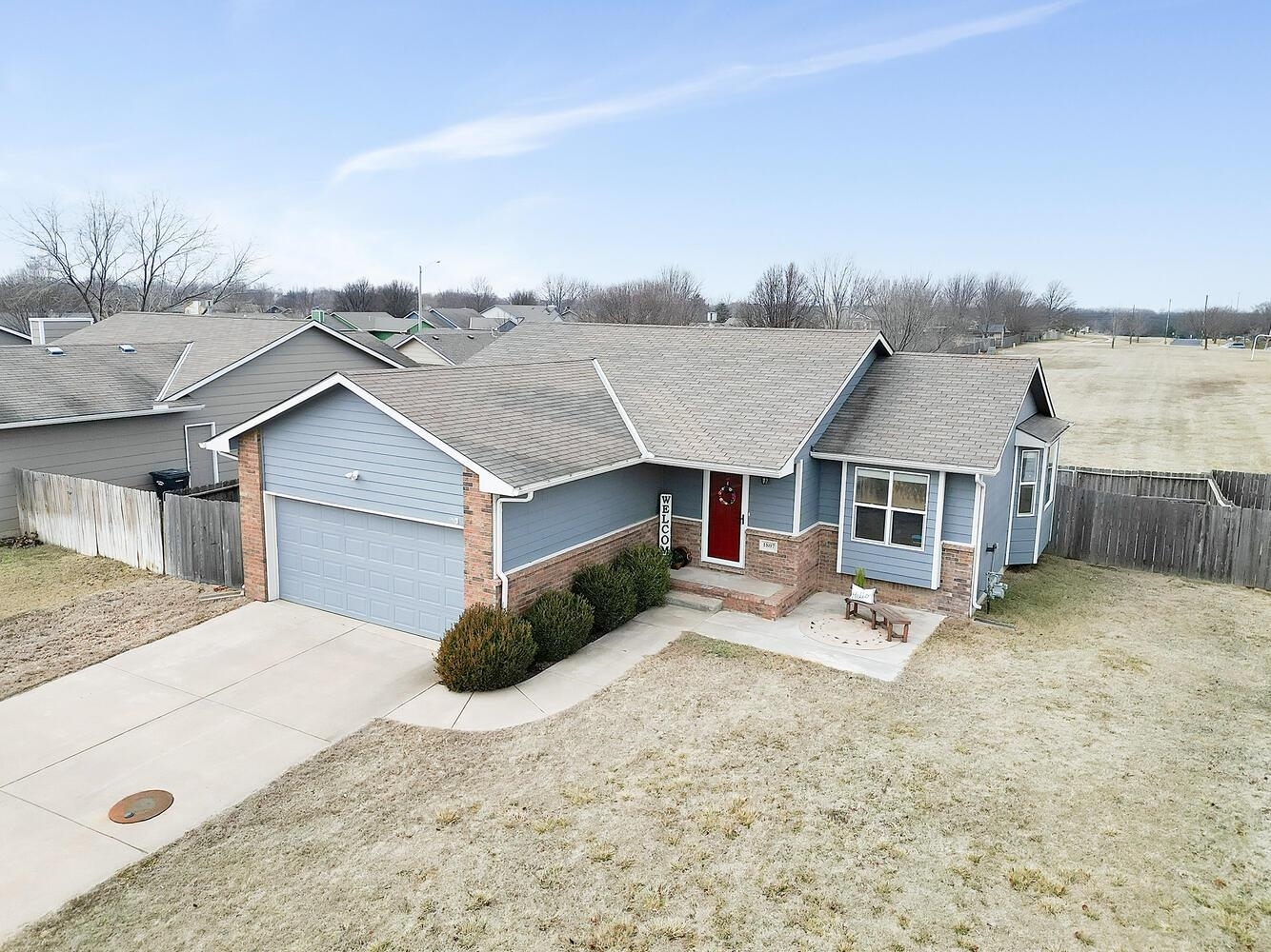 Property Photo:  1807 N Country Walk Ln  KS 67110 