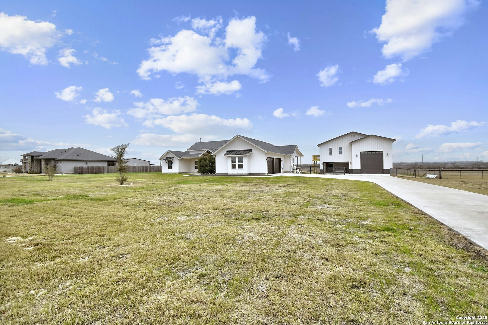 Property Photo:  138 Ranchers Way  TX 78124 