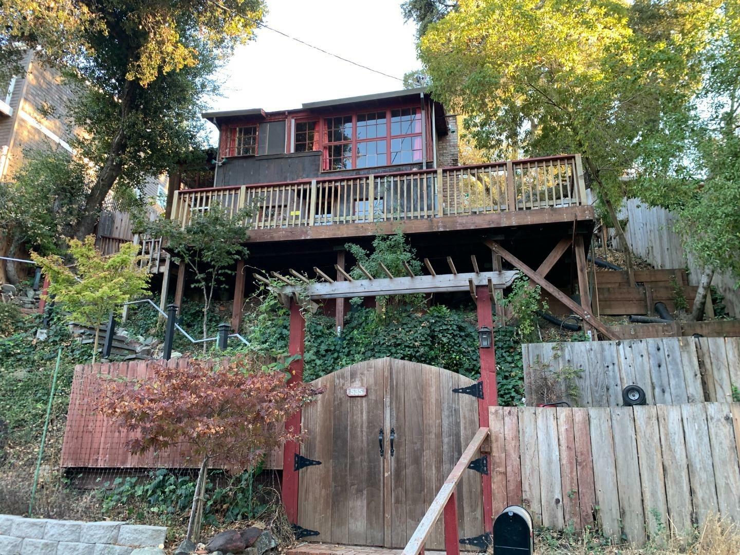 Property Photo:  535 Lake Boulevard  CA 94062 