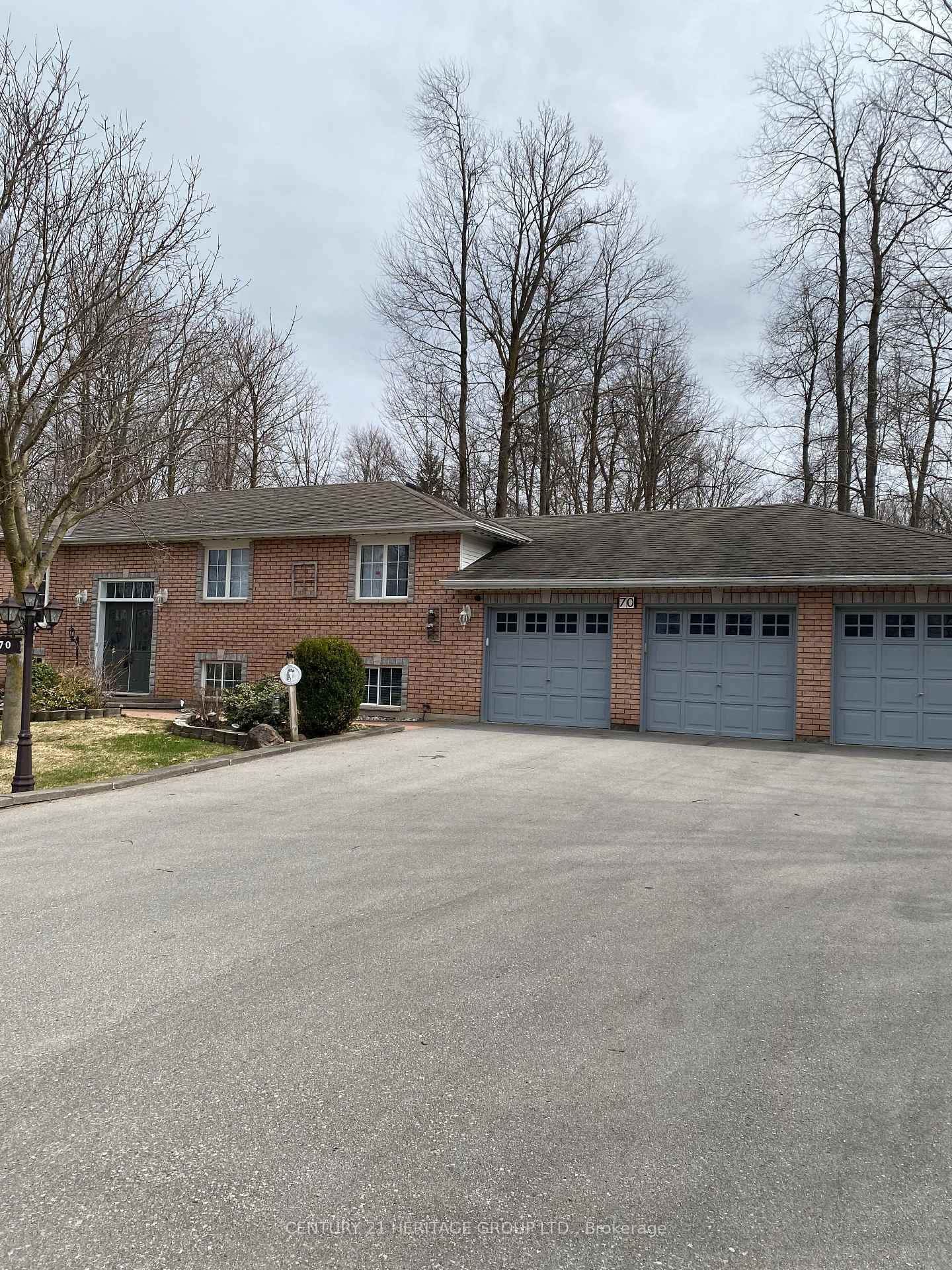 70 Moore Avenue  Adjala-Tosorontio ON L0M 1J0 photo