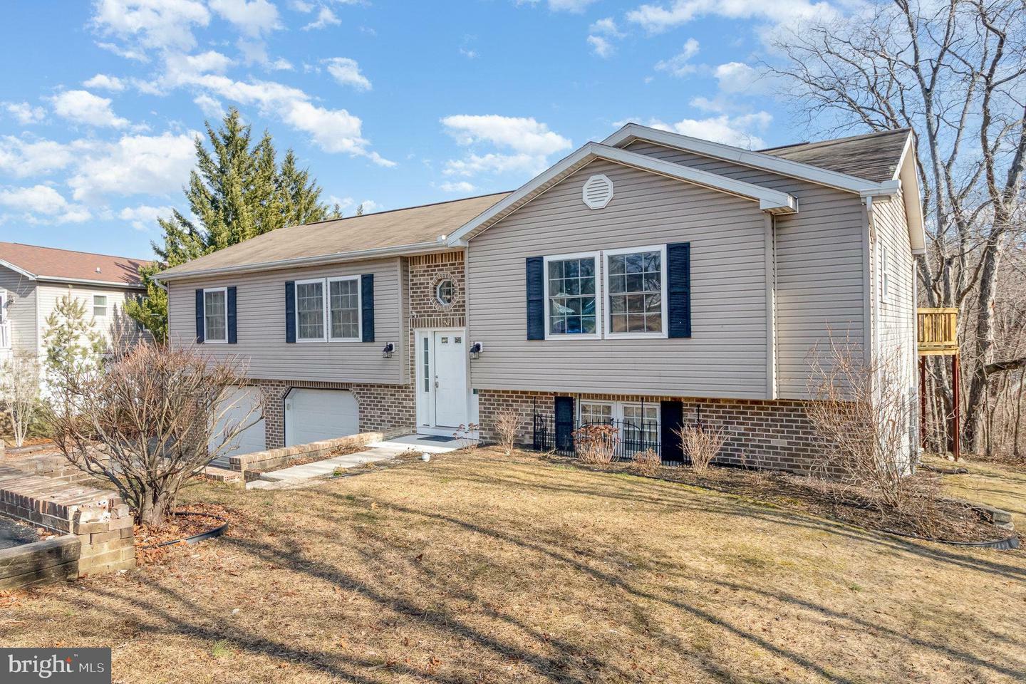 Property Photo:  50 Clearview Drive  PA 17013 