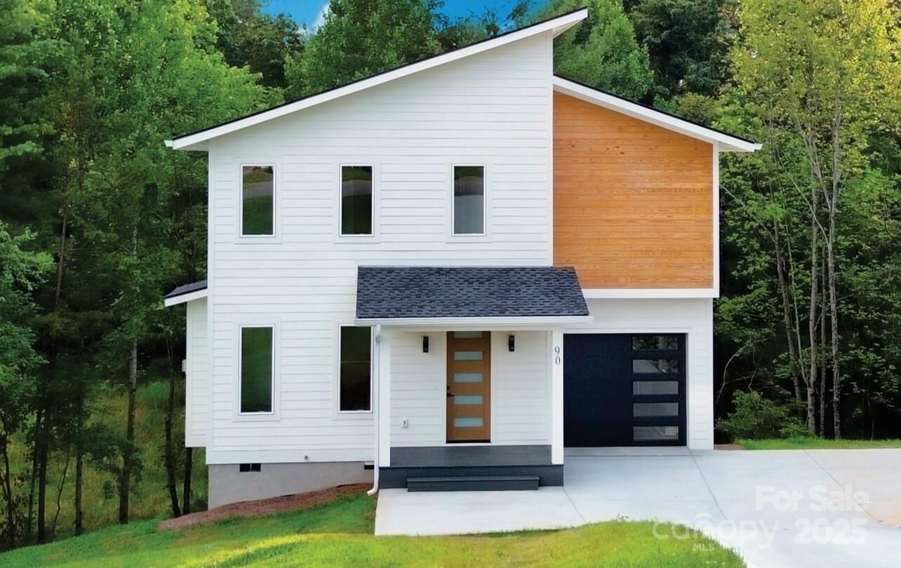 Property Photo:  90 Bear Creek Hills Drive  NC 28748 