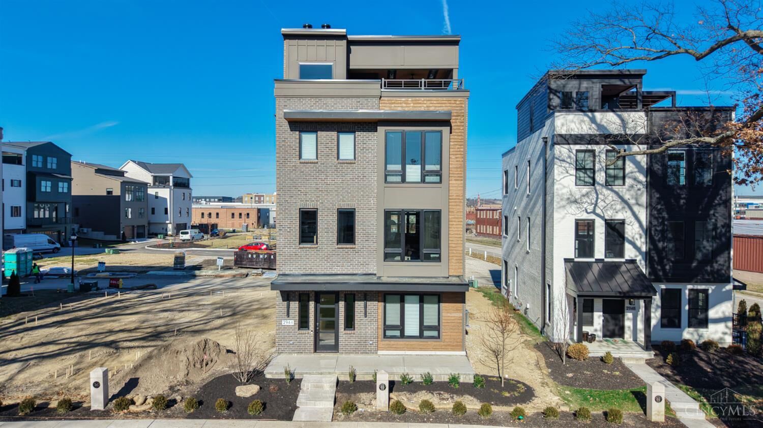 Property Photo:  2944 Robertson Avenue  OH 45209 