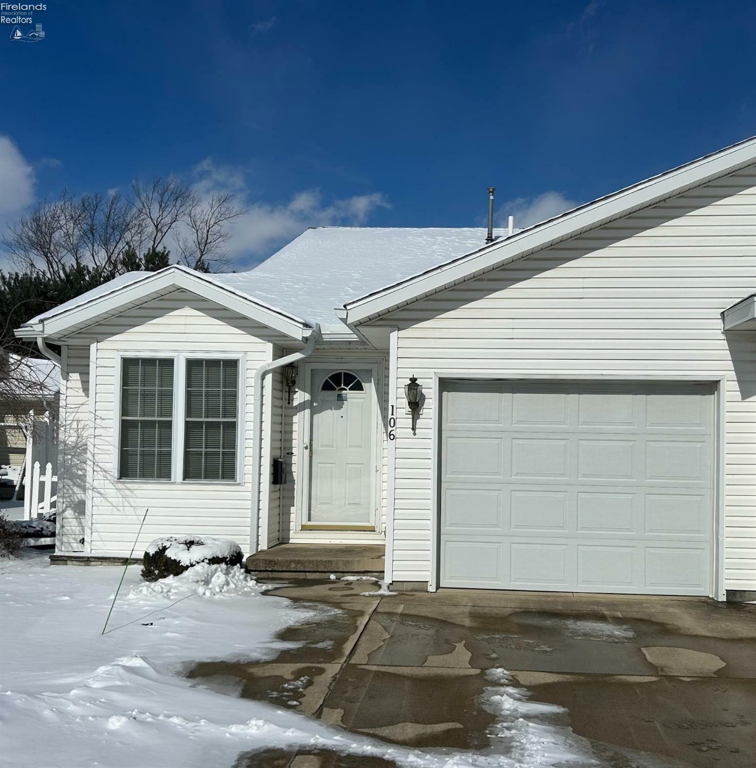 Property Photo: 106 Grand Ave OH 43410