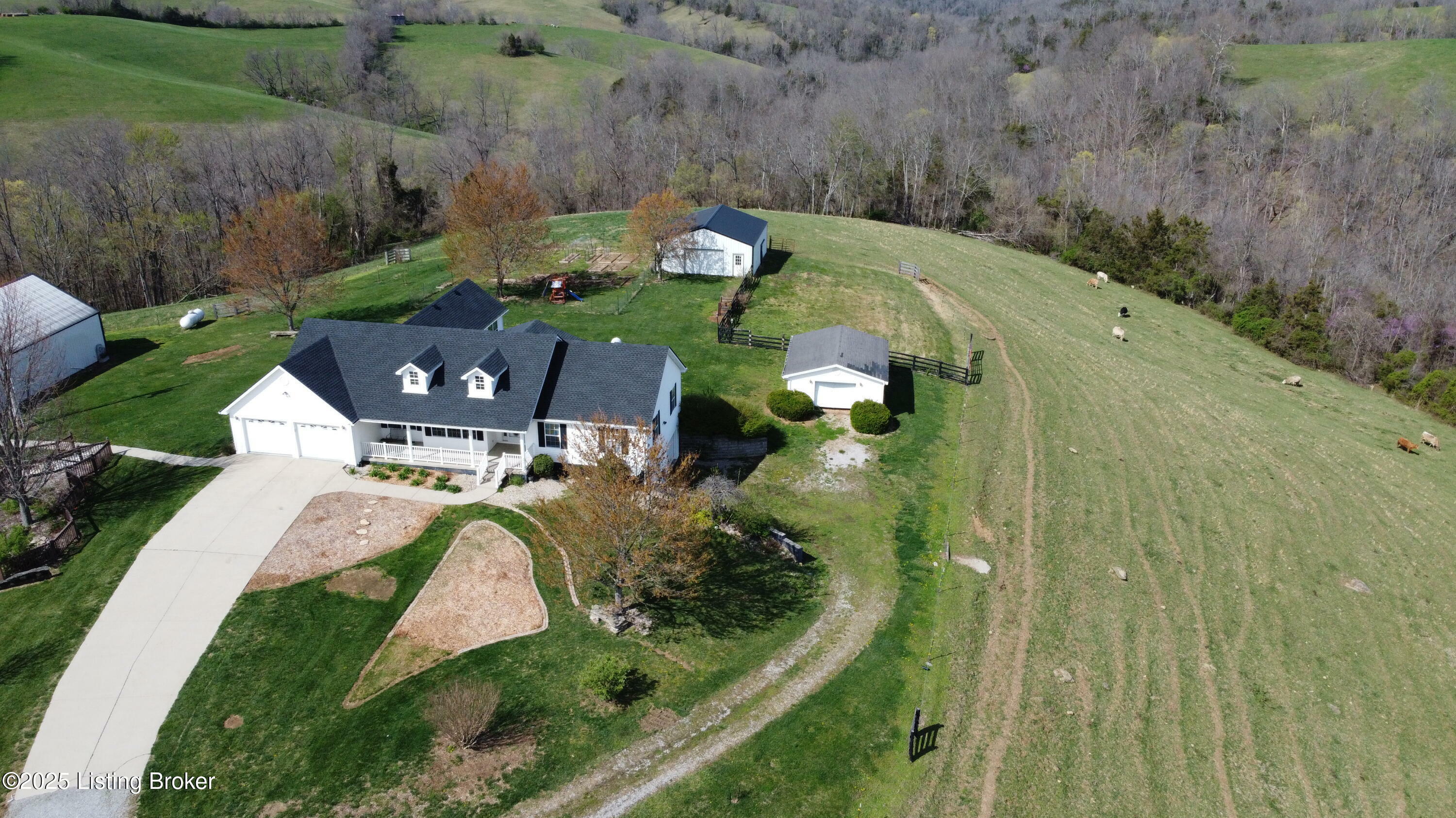 Property Photo: 1655 Poosey Ridge Rd KY 40475