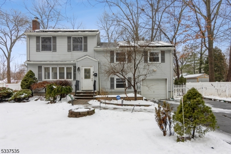 Property Photo:  96 S Ashby Ave  NJ 07039 