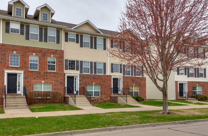 Property Photo:  6899 Jack London Drive  IA 50131 