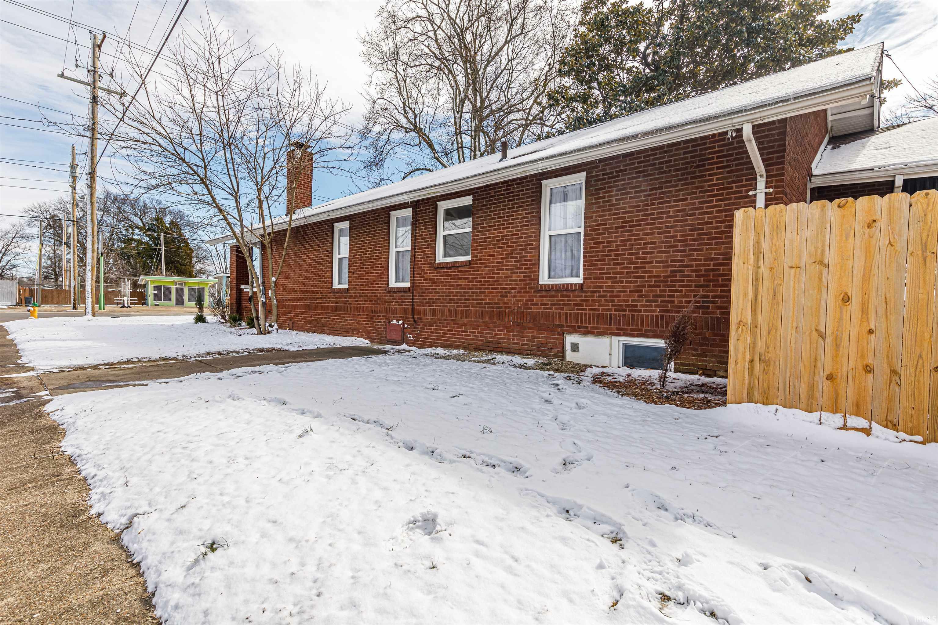 Property Photo:  2572 Stringtown Road  IN 47711 