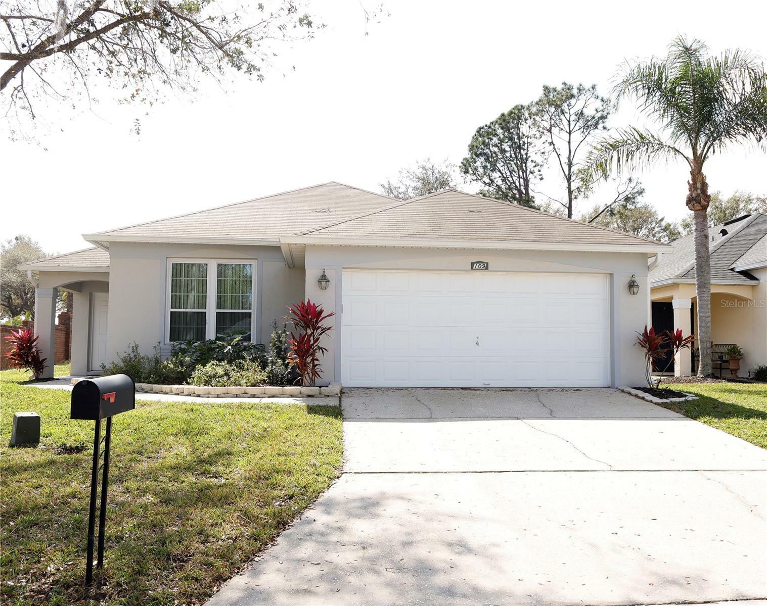 Property Photo:  109 Grosvenor Loop  FL 33897 