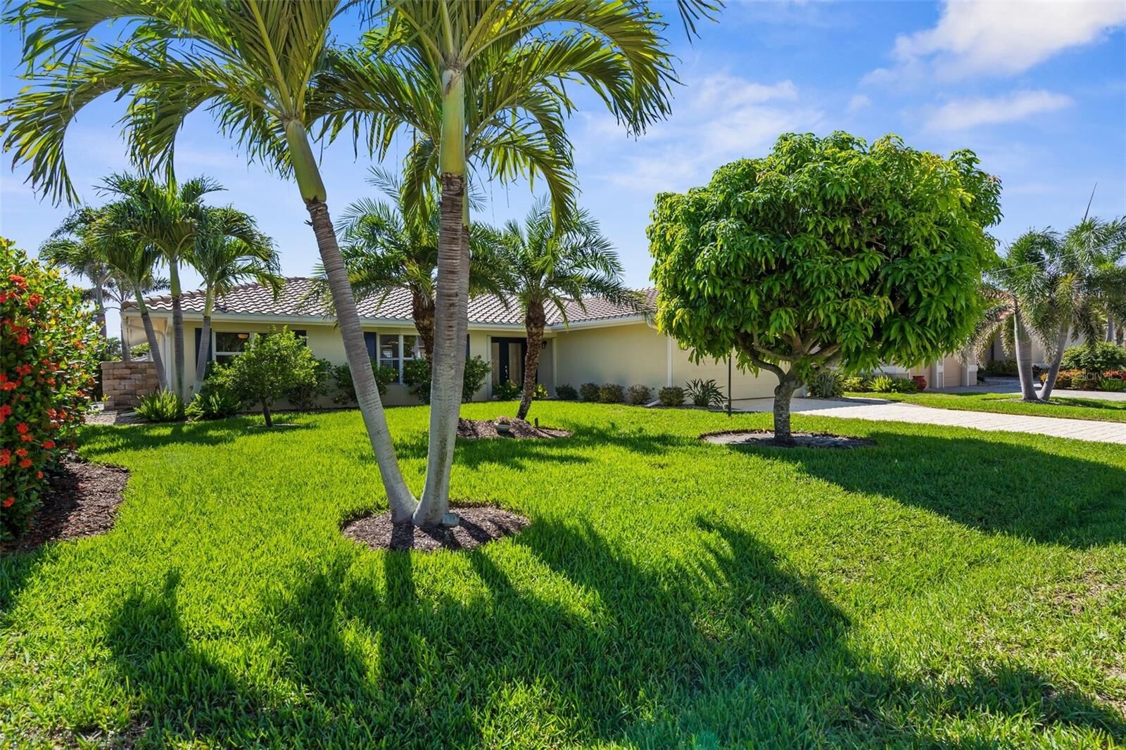 Property Photo: 2160 Palm Tree Drive FL 33950