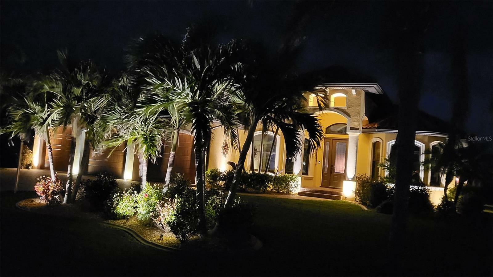 Property Photo:  8264 Antwerp Circle  FL 33981 