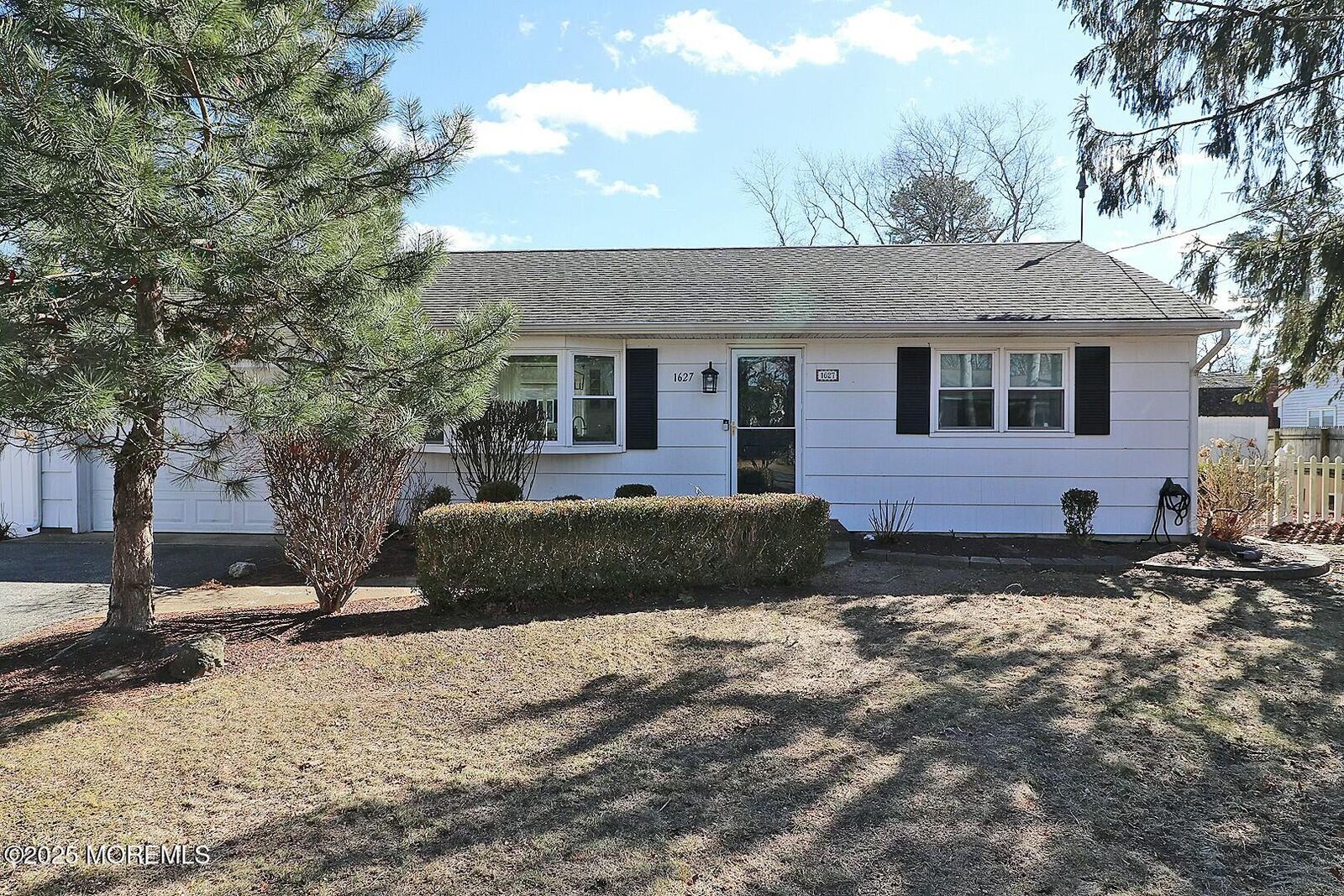 Property Photo:  1627 Woodland Road  NJ 08731 