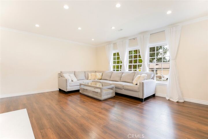 Property Photo: 4824 Maryland Avenue CA 91214