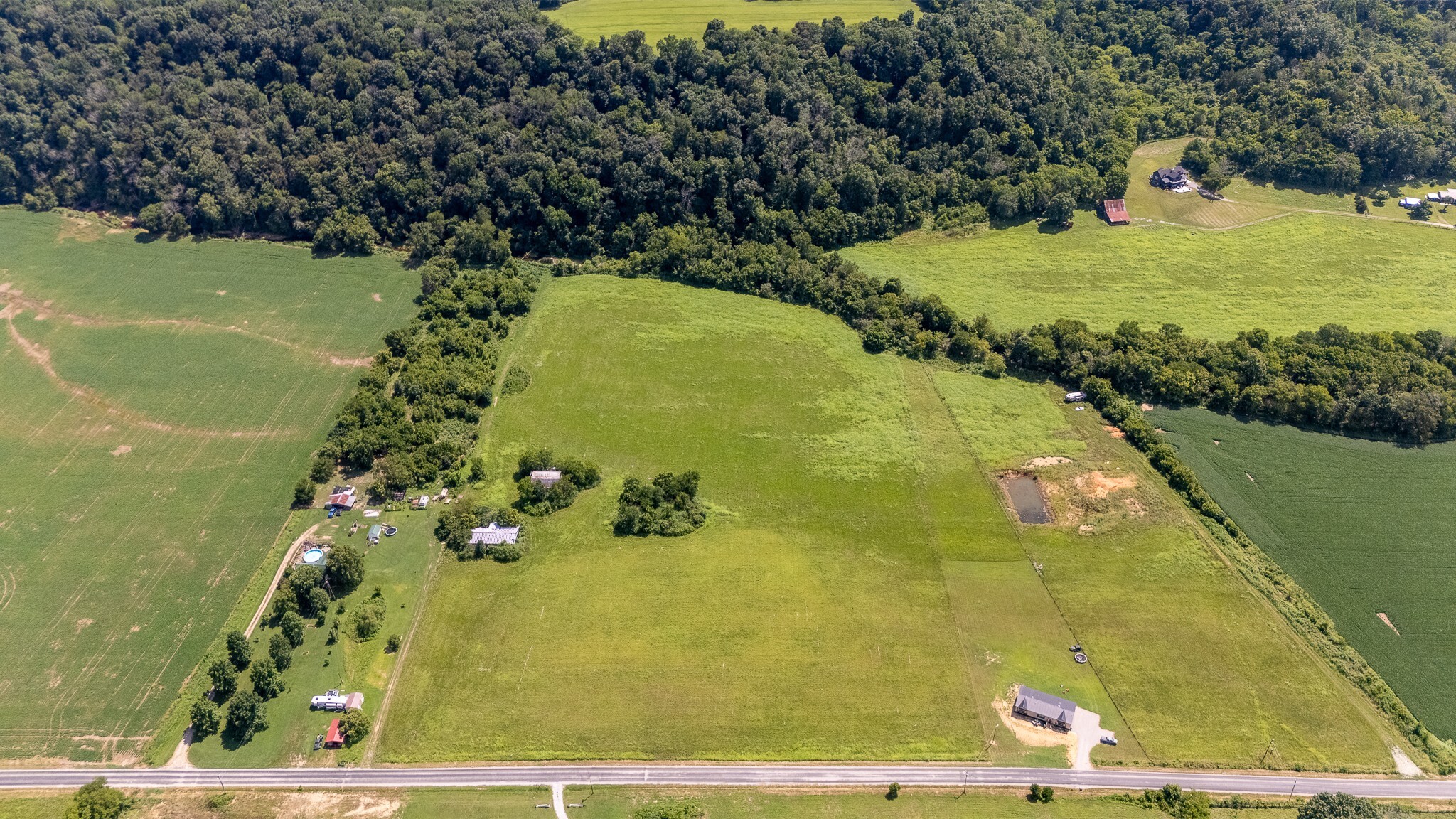 Property Photo: 4000 Weakley Creek Road TN 38464