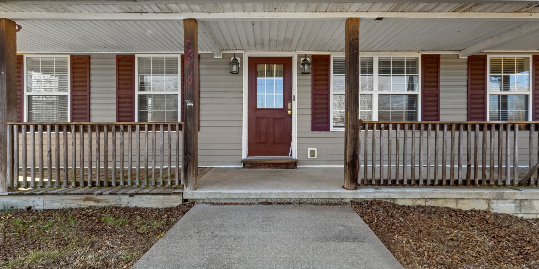 Property Photo: 2550 Lylewood Rd TN 37191