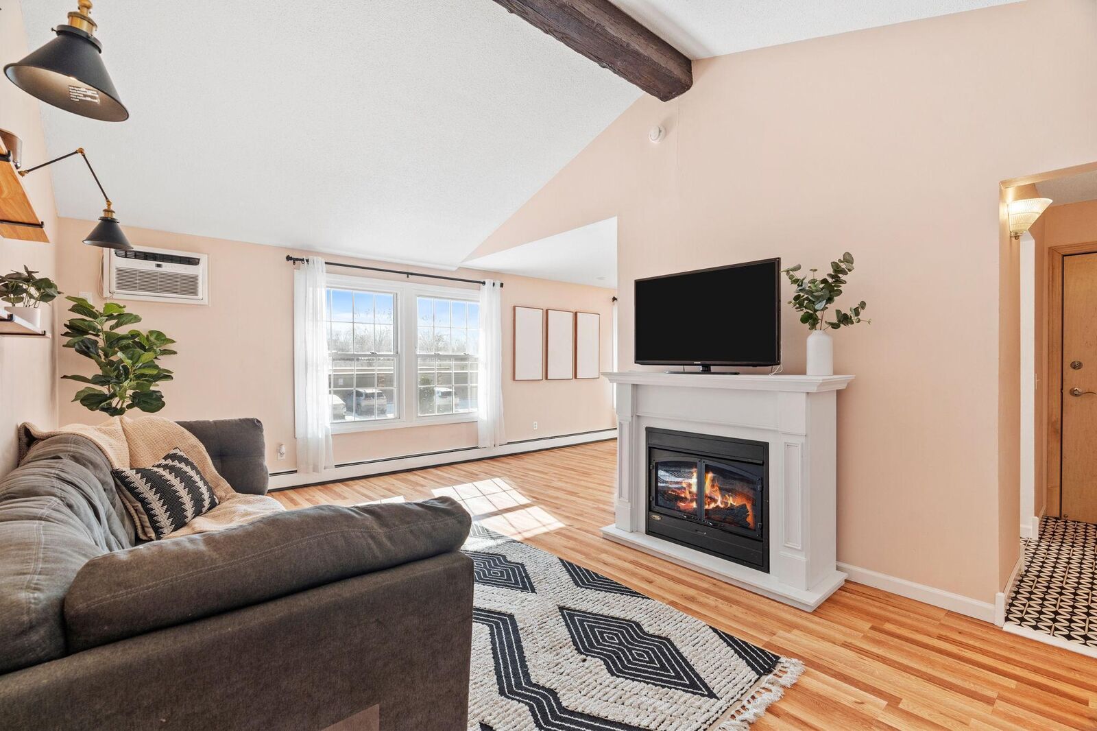 Property Photo:  4630 Cedar Lake Road S 5  MN 55416 