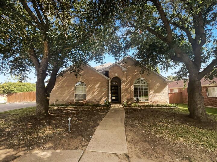 Property Photo:  504 Outlook Cove  TX 75028 