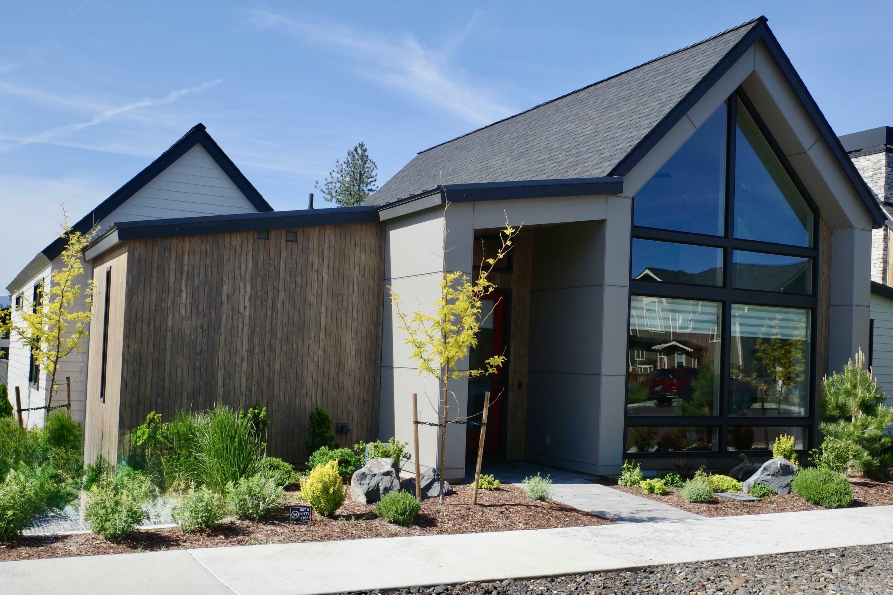 Property Photo: 191 W Clearpine Drive OR 97759