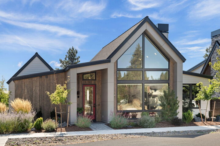 Property Photo: 191 W Clearpine Drive OR 97759