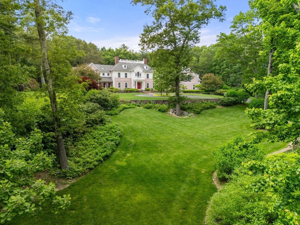 Property Photo:  5 Hamlins Crossing  MA 02030 