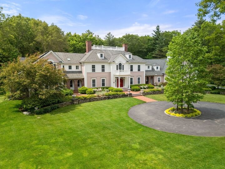 Property Photo:  5 Hamlins Crossing  MA 02030