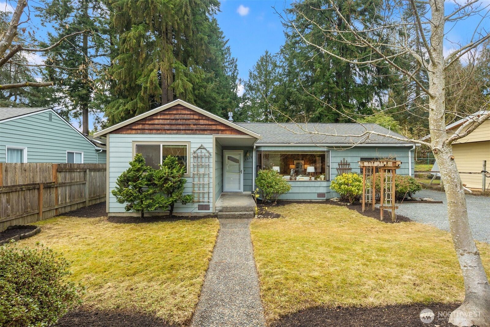 Property Photo:  16059  28th Avenue NE  WA 98155 
