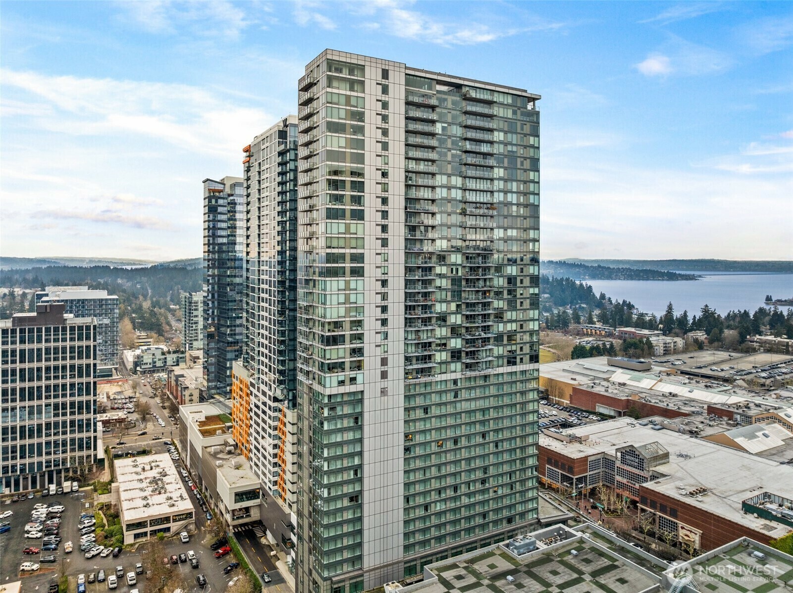 Property Photo:  650  Bellevue Way NE 2907  WA 98004 