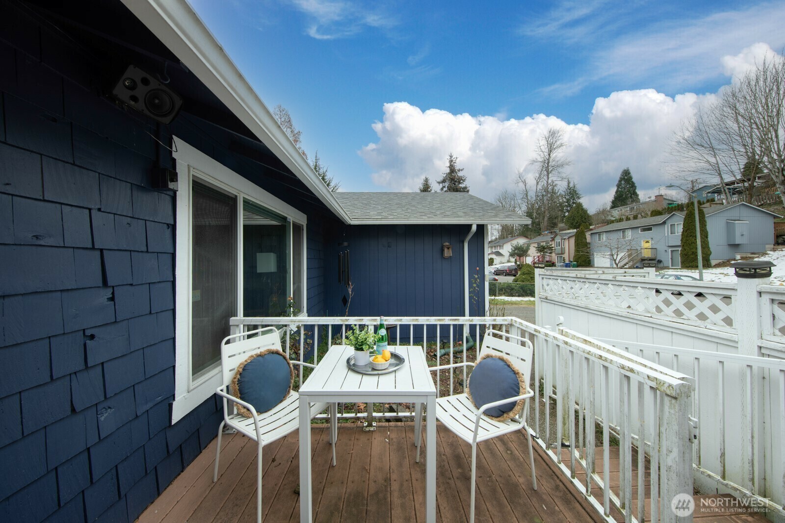 Property Photo:  1612  Glenwood Avenue SE  WA 98058 