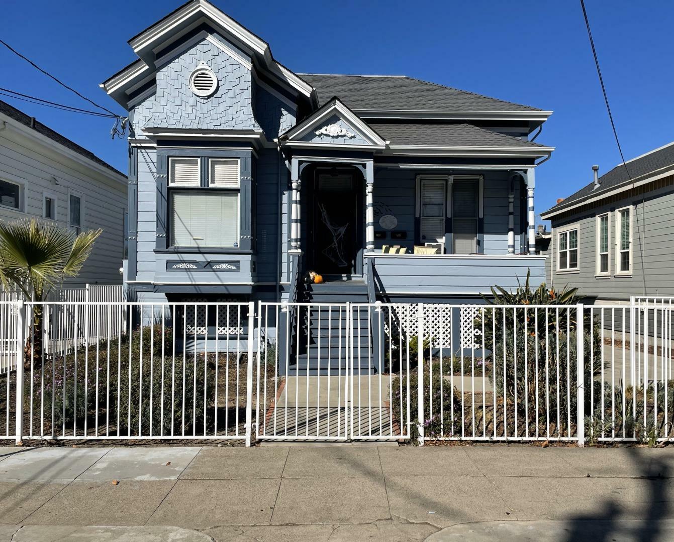 279 East Saint James Street  San Jose CA 95112 photo