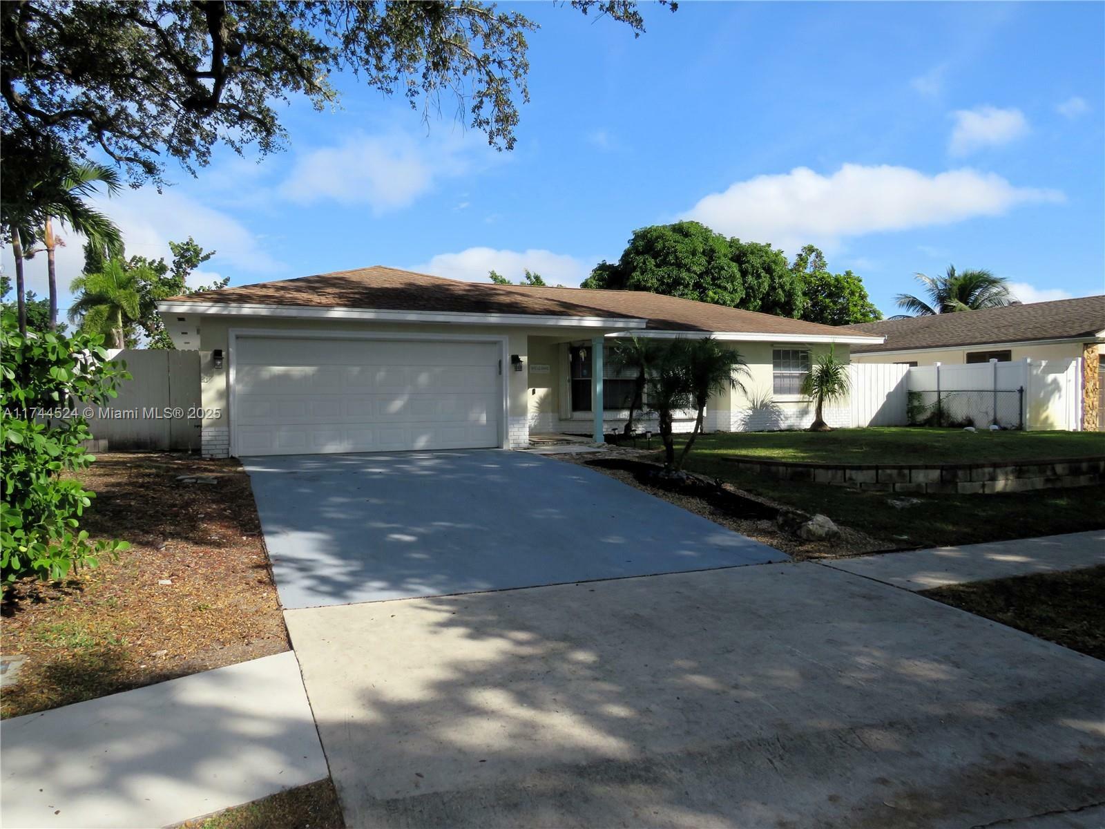 Property Photo:  2359 Gabriel Ln  FL 33406 