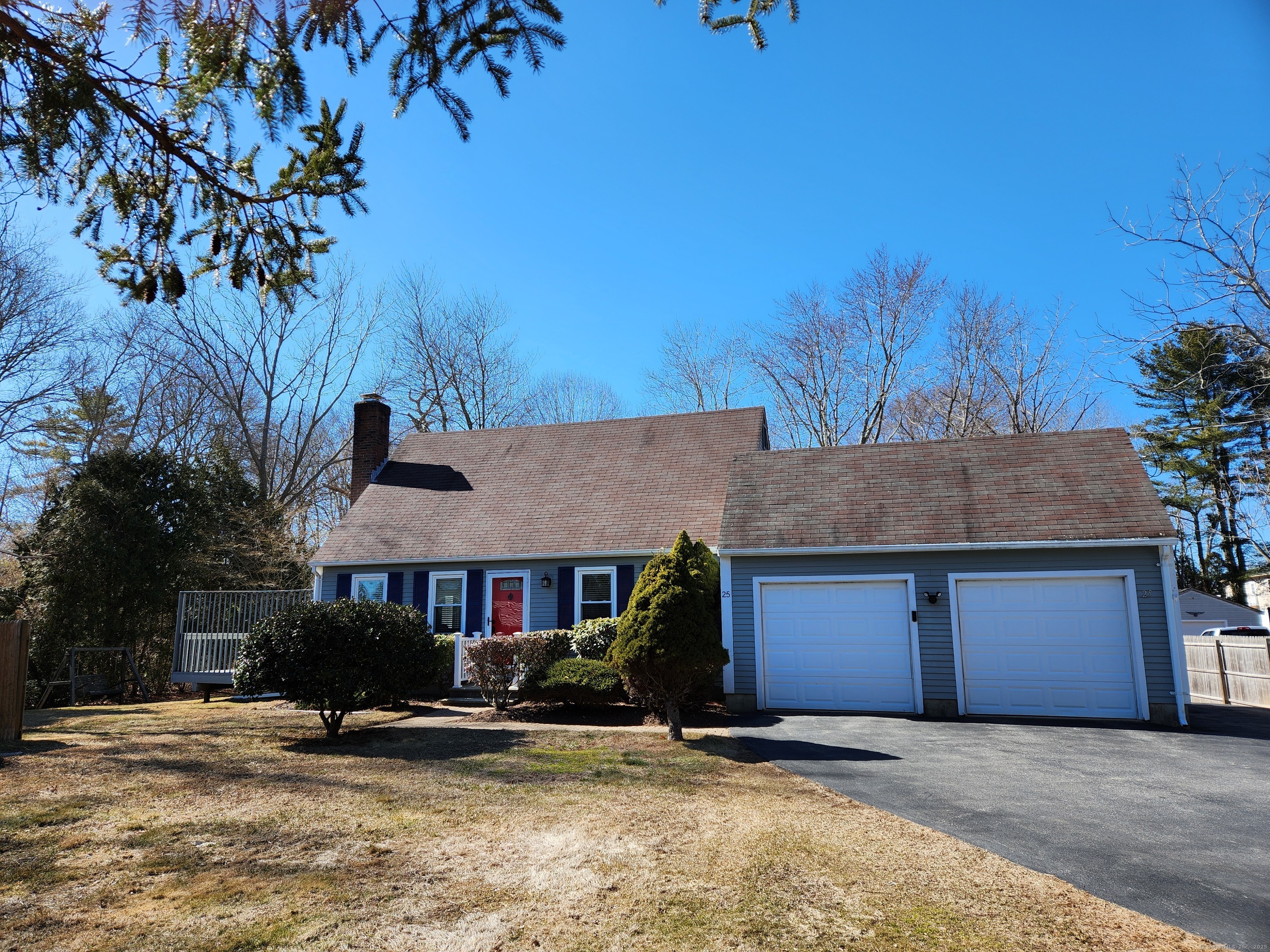 Property Photo:  25 Chalker Beach Road  CT 06475 