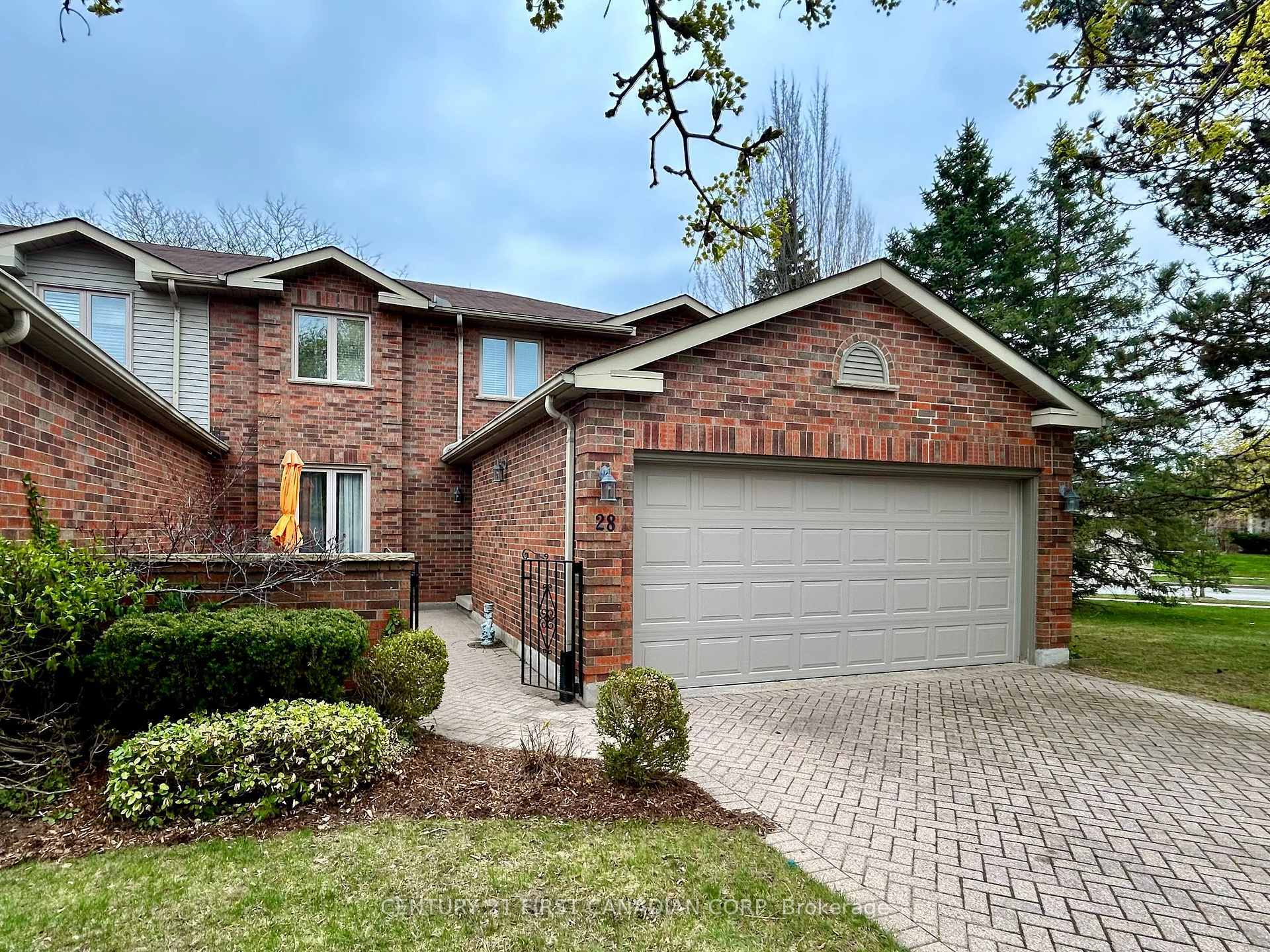 Photo de la propriété:  70 Sunnyside Drive 28  ON N5X 3W4 