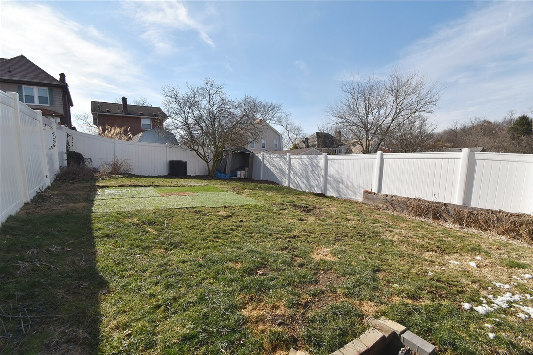 Property Photo:  3433 Clearfield St  PA 15204 