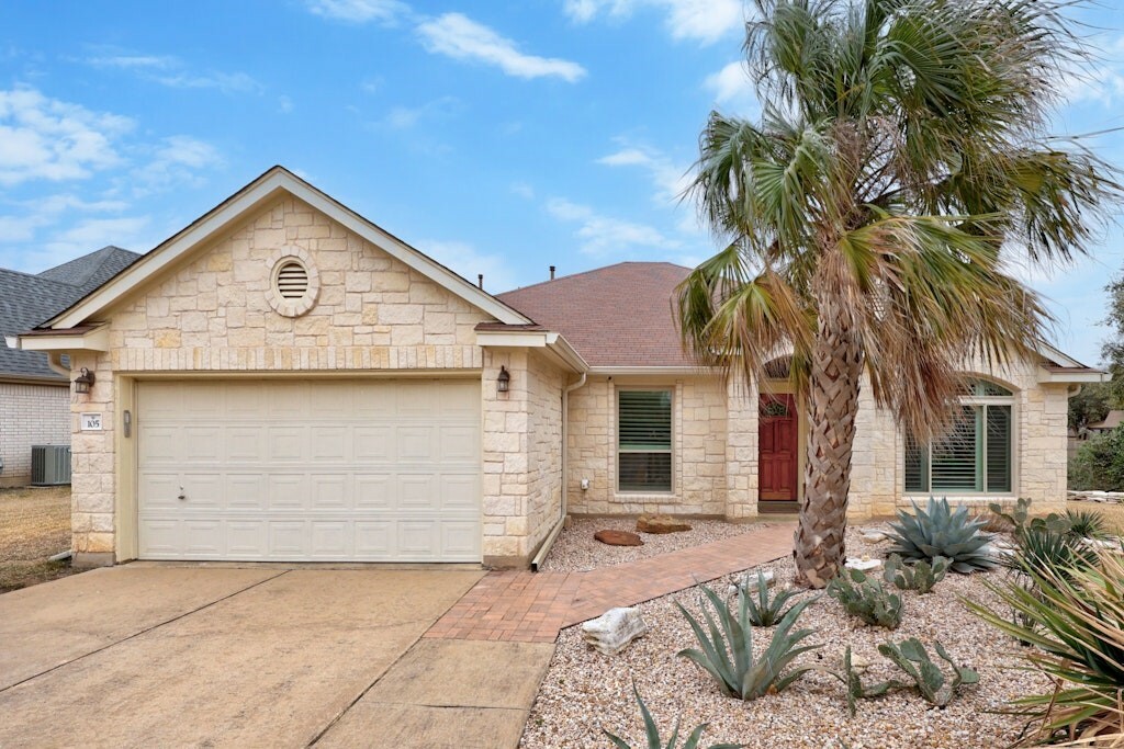 Property Photo: 105 River Park Lane TX 78626