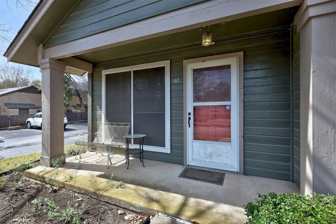 Property Photo:  1015 E Yager Lane 41  TX 78753 