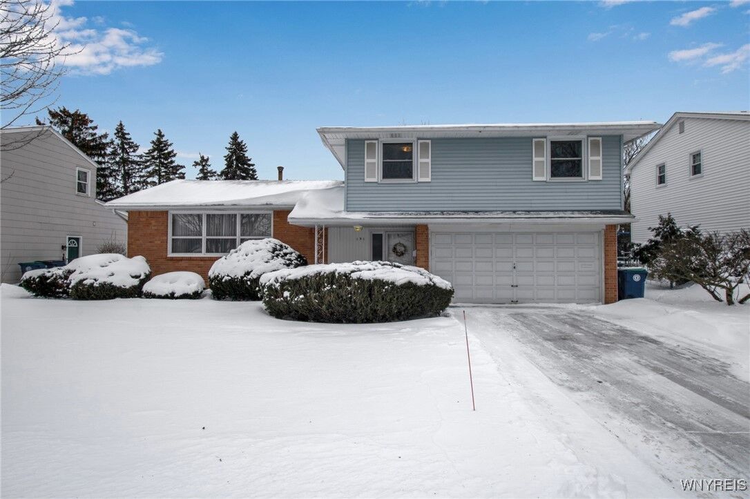 Property Photo:  151 Robin Hill Drive  NY 14221 