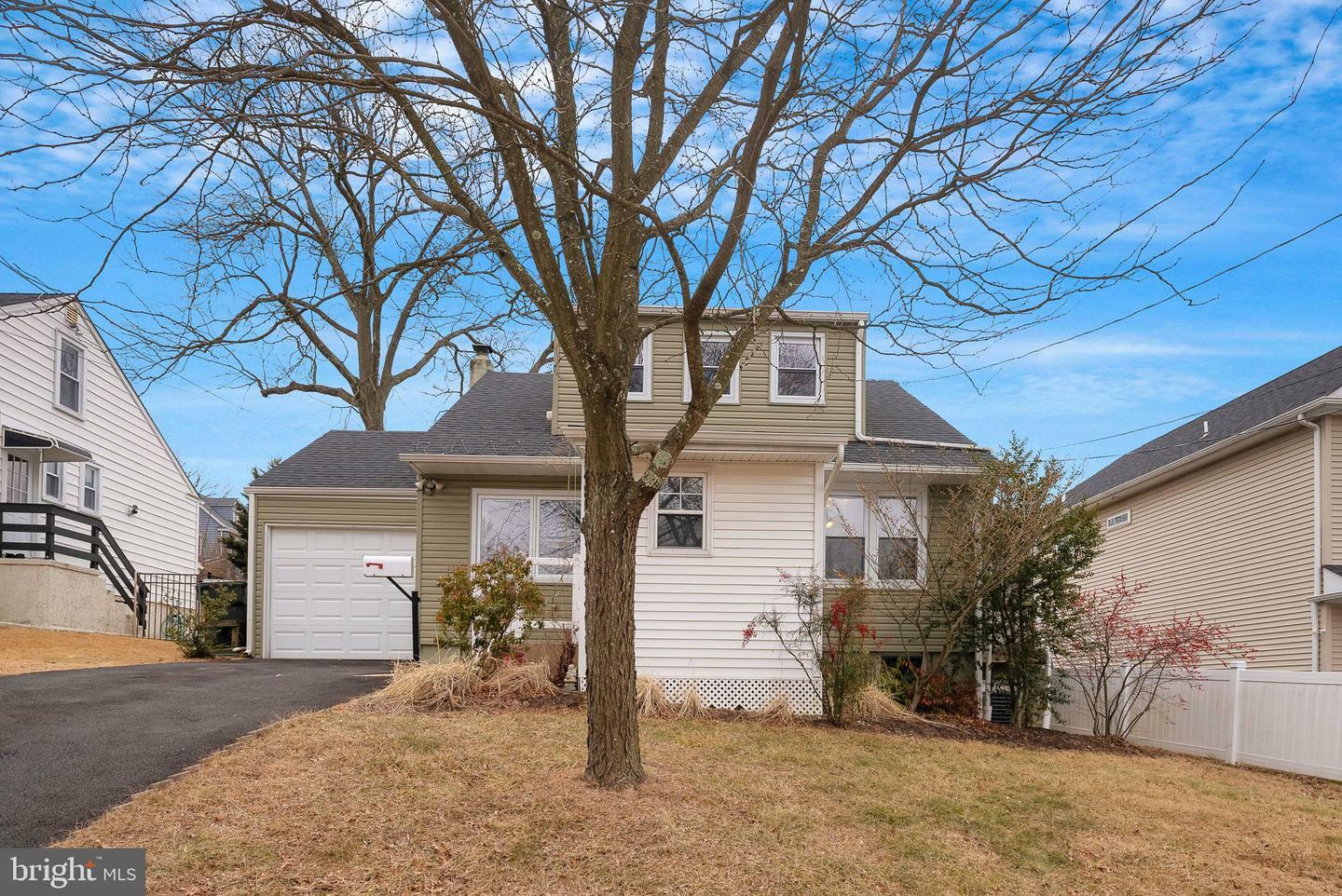 Property Photo:  2714 Cedar Lane  PA 19038 